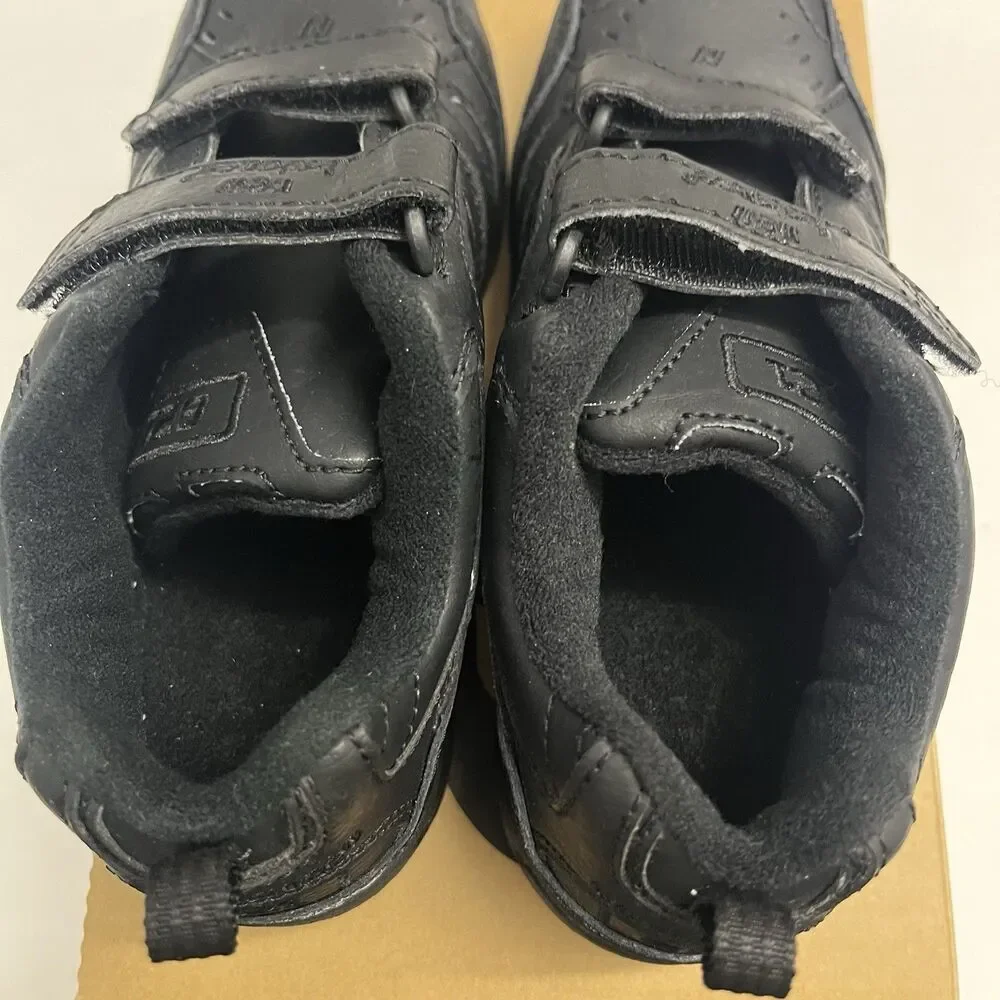 New Balance 621 Big Kid Black Leather Training Uniform Hook Loop Shoes SZ 2.5 M